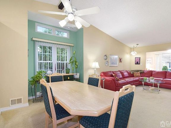 5th image of 80 Whitehead Ln