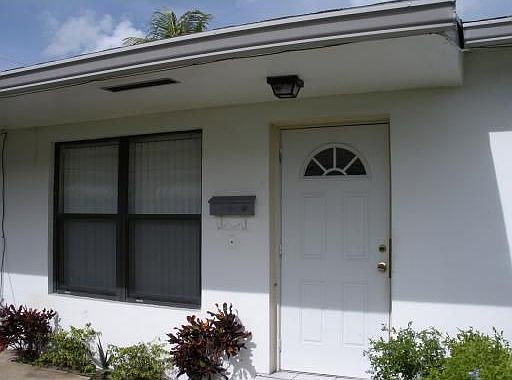 2nd image of 241 NE 40th Ct