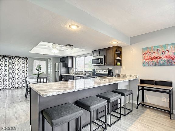 3rd image of 4928/5000 SW 16th Pl