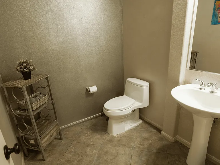 1289 Lindsay St — Photo 13