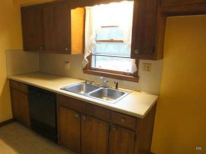 4th image of 457 Navarre Dr