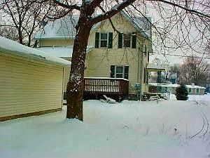 4th image of 1103 W Putnam St
