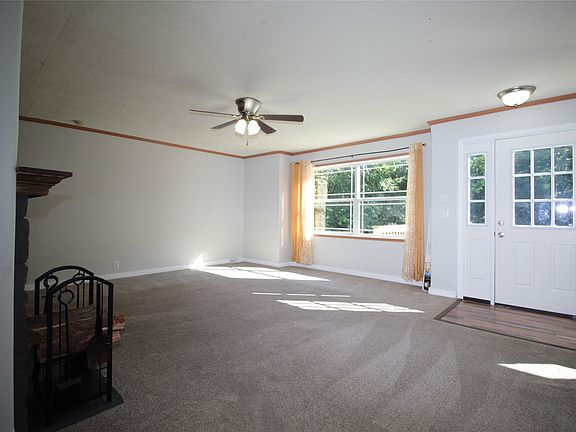 5th image of 391 Stumptown Rd