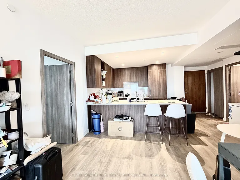 27 McMahon Dr #2203 — Photo 4