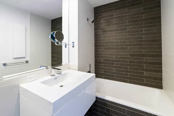 Rented by Evans Real Estate | media 18