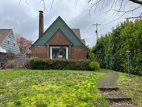 4621 NE Royal Ct Photo 1