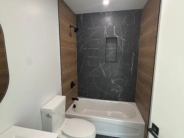 75 Webster St #T22 — Photo 6