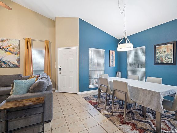 3rd image of 97 CHAPEL HILL CIR #97