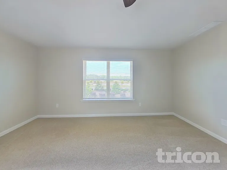 280 Paulownia Cir — Photo 6