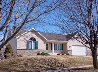 4302 York Ln NW, Rochester, MN 55901