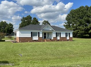 211 Quail Dr, Clinton, NC 28328