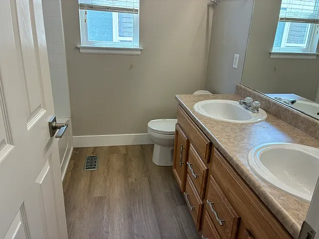 2312 N Xenia St — Photo 28