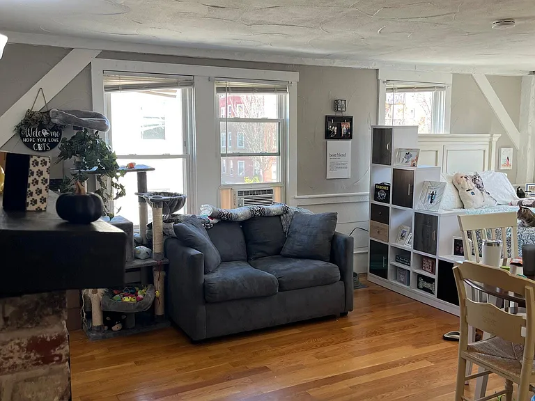 24 Lynde St #4 — Photo 12