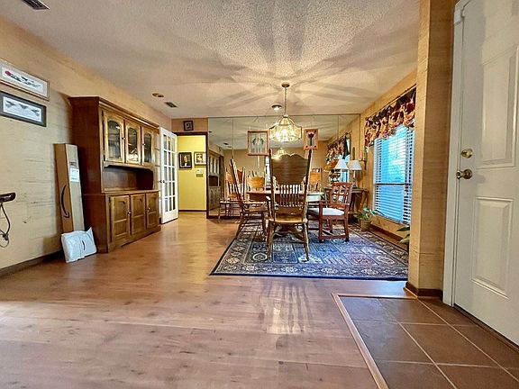 2nd image of 302 Oak Center Pl #302