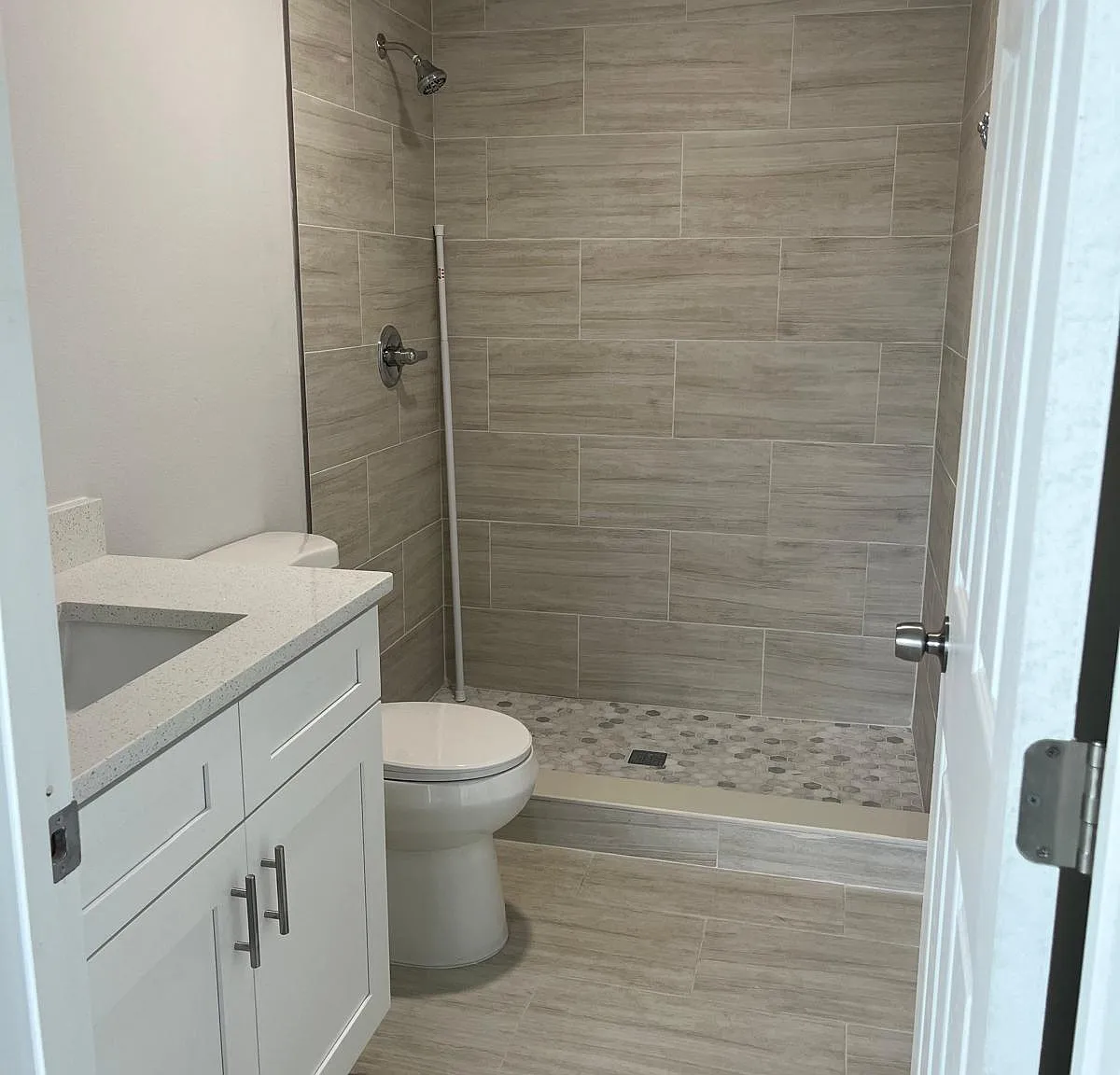 3 bed, 400 sqft, $1,360 — Photo 2
