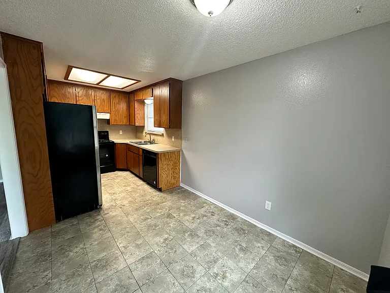 3628 Peregrine Dr — Photo 7
