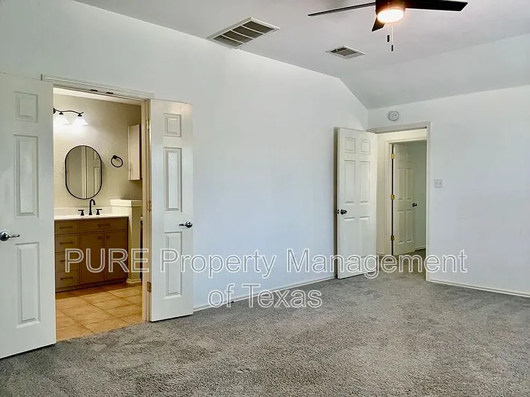 1405 Summercrest Blvd — Photo 15