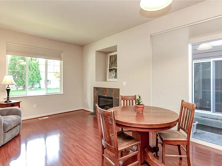 1626 Craig Rd SE — Photo 7