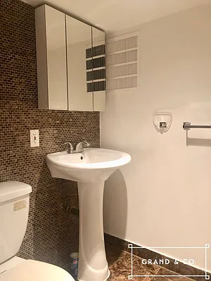 Rented by Grand & Co. | media 35