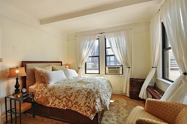 Sold by Corcoran | media 13