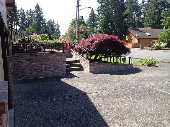 5th image of 3475 Scenic Dr SE
