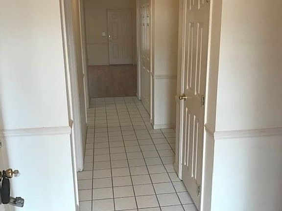 2nd image of 116 Picadilly Dr APT D