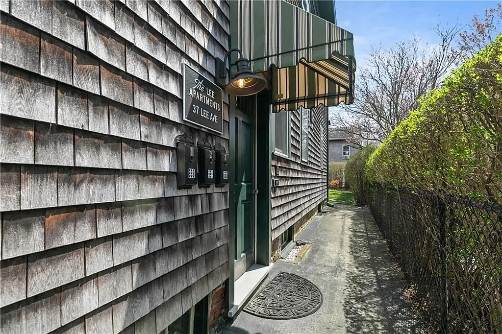 2 bed, 1.0 bath, 1100 sqft, $3,400 — Photo 3