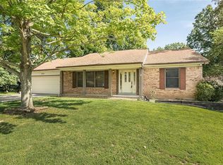 38 Cedarview Ct, Saint Charles, MO 63303