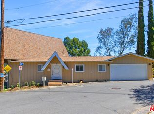 4236 Ensenada Dr, Woodland Hills, CA 91364