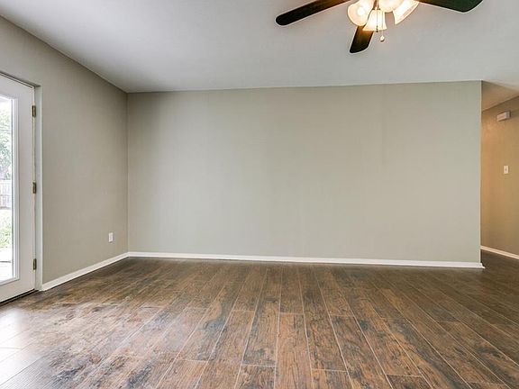 3rd image of 12309 King Dr