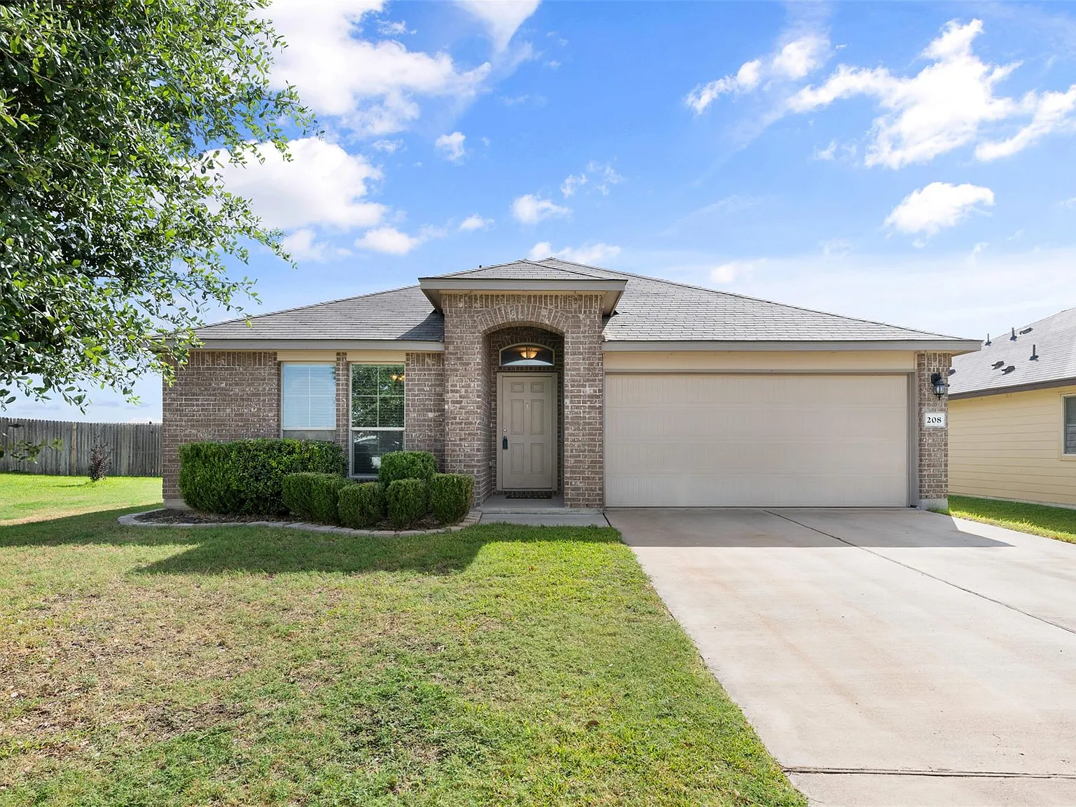 3 bed, 2.0 bath, 1508 sqft, $1,900 — Photo 1