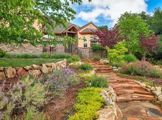 2135 Hollyhock Ln, Gilroy, CA 95020