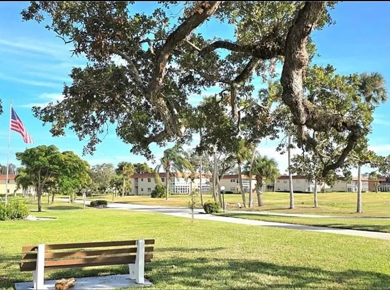 15 Vista Palm Ln — Photo 12