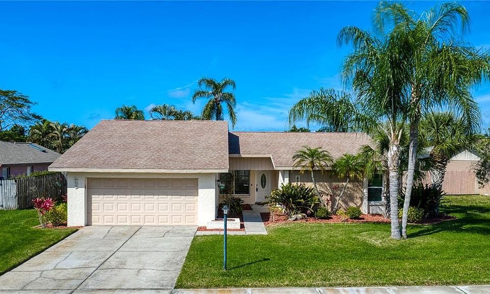 1st image of 6552 Waterford Cir