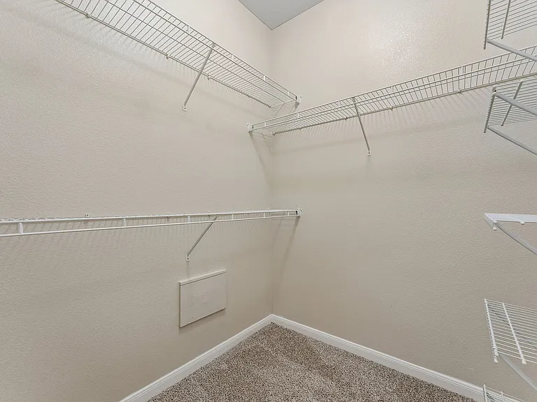 Point Royale Apartments — Photo 18