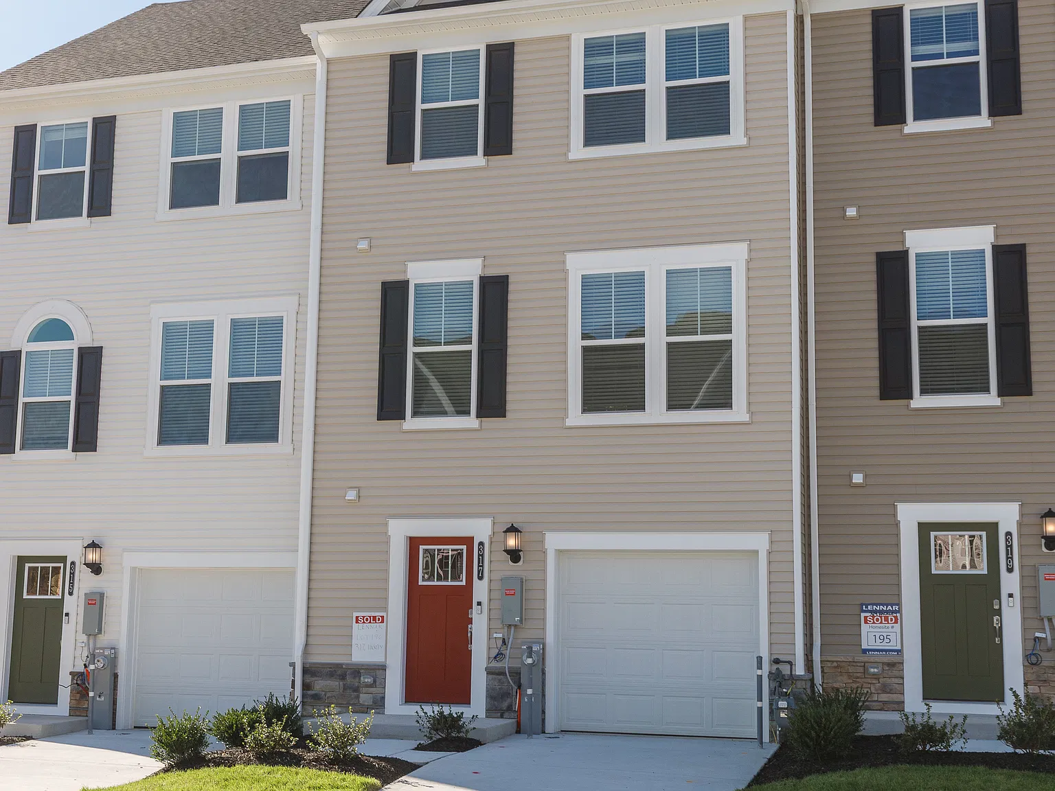 3 bed, 1806 sqft, $2,795 — Photo 1
