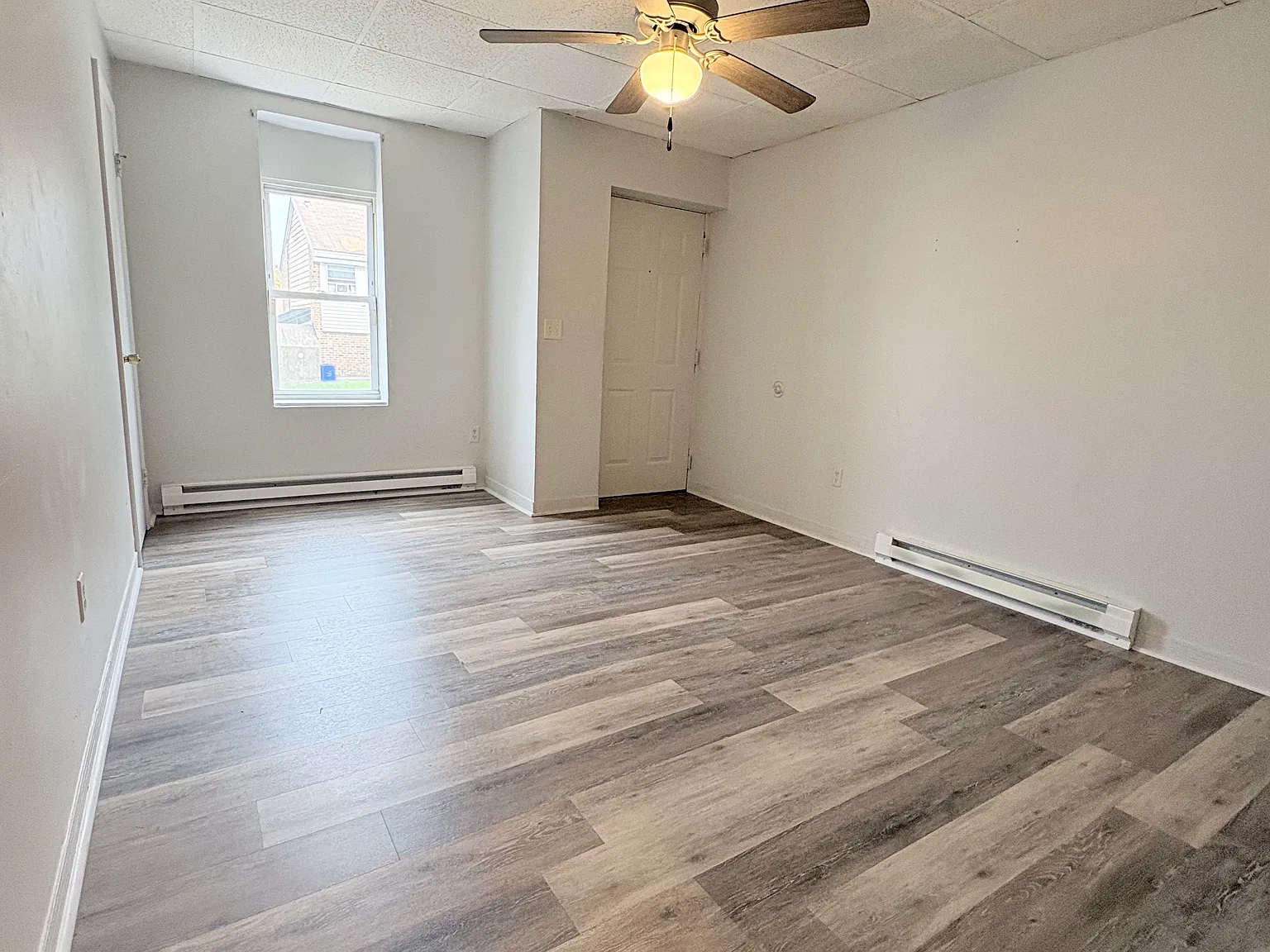 2 bed, 900 sqft, $1,500 — Photo 4