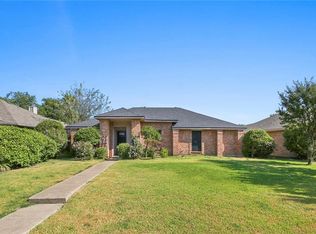 717 Retriever Ln, Mesquite, TX 75150
