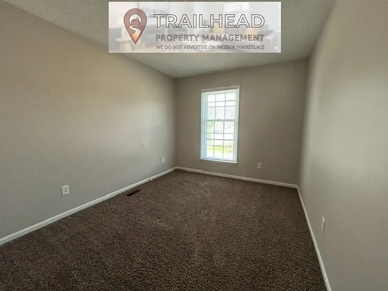 1323 Laurel St — Photo 14