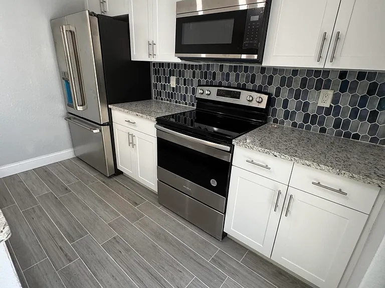 6905 SE 69th Way #6905 — Photo 12
