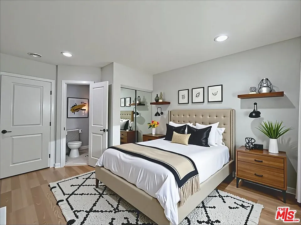 2 bed, 3.0 bath, 950 sqft, $5,195 — Photo 3