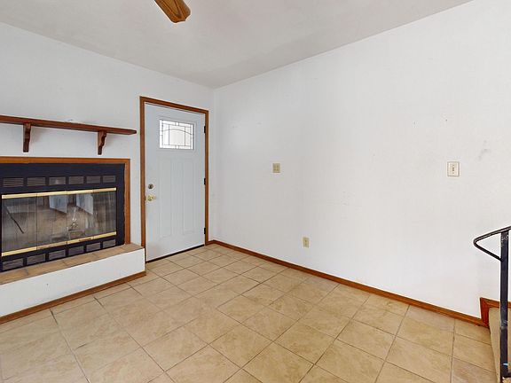 4th image of 1633 Ebony Ave