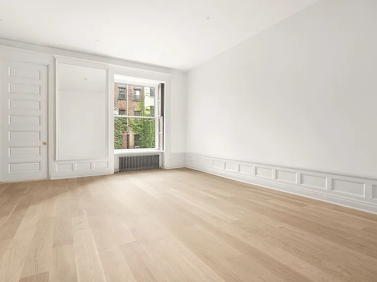 33 W 74th St #1 — Photo 12
