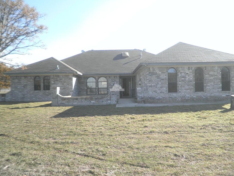 1st image of 3205 Pecan Cove Dr