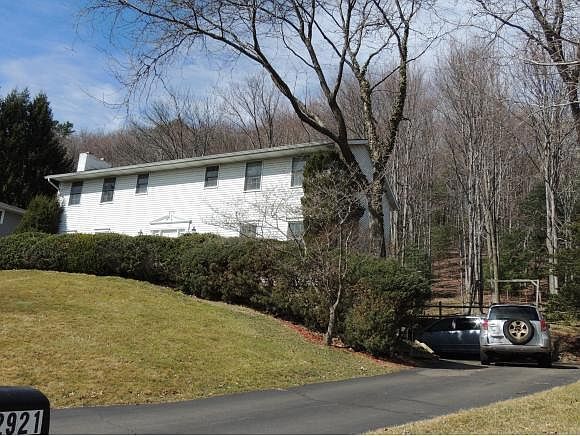 1st image of 2921 Holly Ln