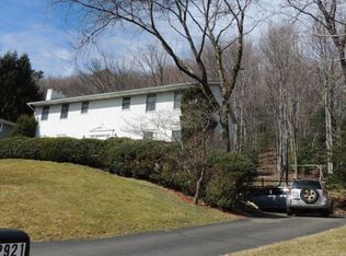 2921 Holly Ln, Endwell, NY 13760
