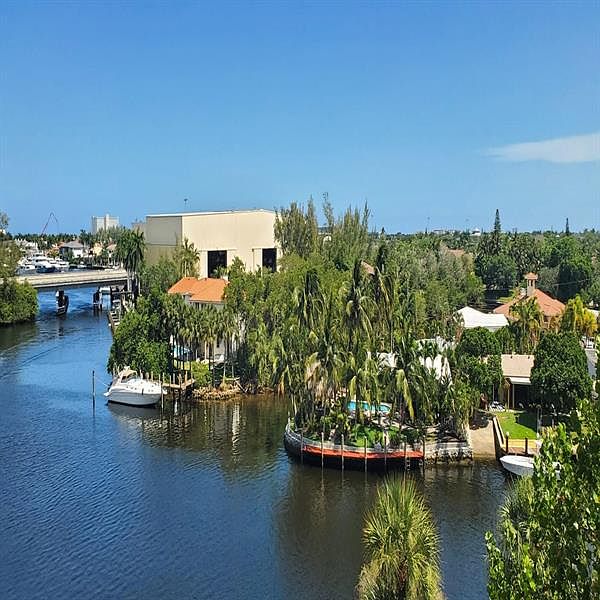2nd image of 12 Royal Palm Way #6060