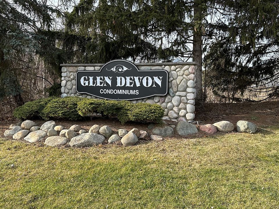Entrance to well maintained grounds.