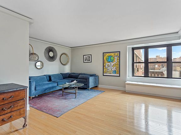 3rd image of 208 Broadway APT J701