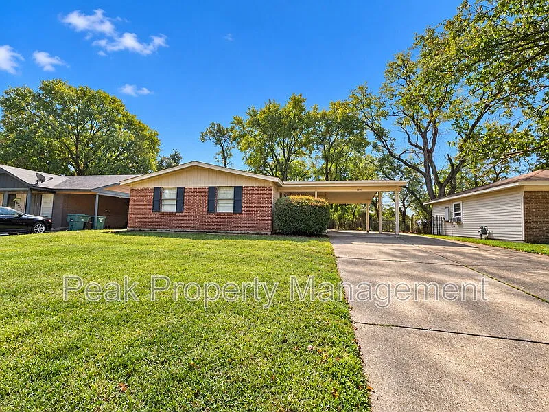 3263 Sweet Springs Dr
